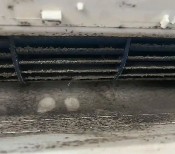 延边空调吹的风有股烧焦味是怎么回事